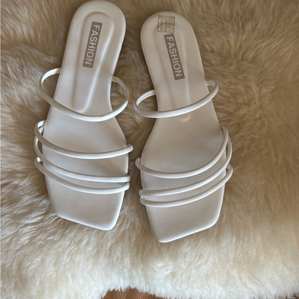 Elegant White Strappy Sandals NEW 38
